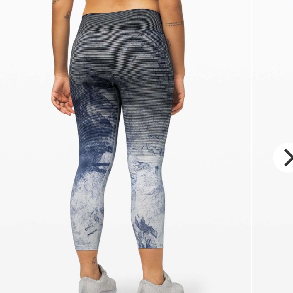 Lululemon Ebb to Train Tight *Wash
White / Black / Luna